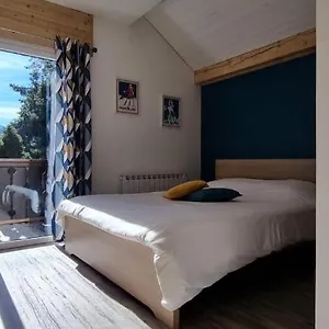 Maison d'hôtes Mont Bivouac, Chambre,entree Et Sdb Privee,balcon Vue Mtblanc, Passy (Haute-Savoie)